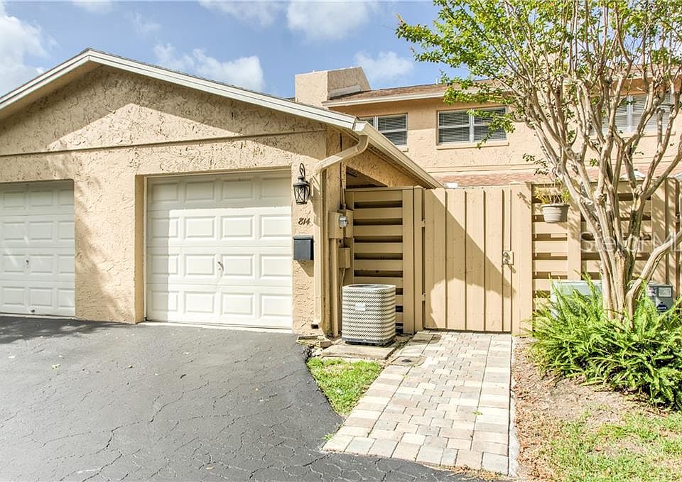 1st image of 814 Park Lake Cir