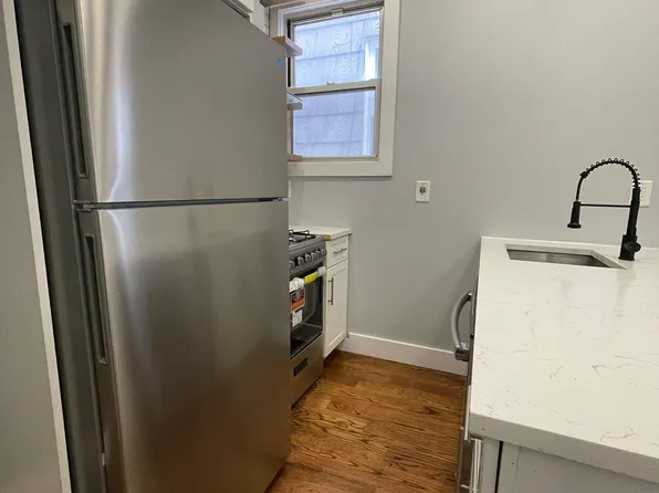 112 Duncan Avenue image 1 of 8