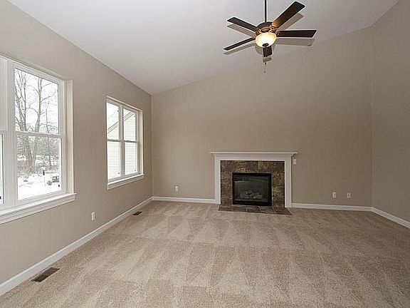 4th image of 6867 Wellington Dr