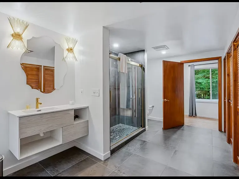 2364 Willard Rd — Photo 14