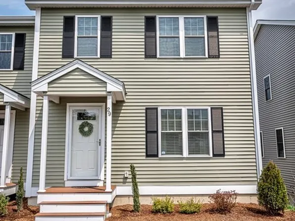 29 Riverside Dr #29, Lakeville, MA 02347