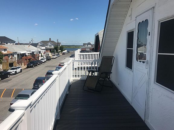3rd image of 88 Georgia Ave #2