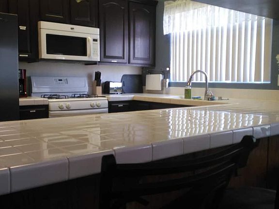 3rd image of 28850 Avenida Maravilla