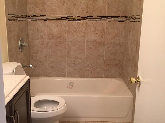 5th image of 53 Canterbury Cir