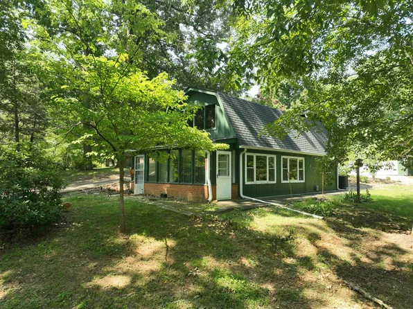 241 Solomon Dr, Cadiz, KY 42211