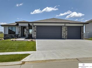 10411 S 105th St, Papillion, NE 68046