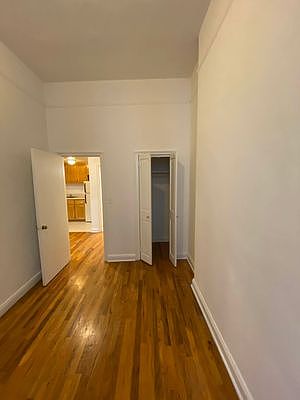 5th image of 220 E 74th St APT 1b