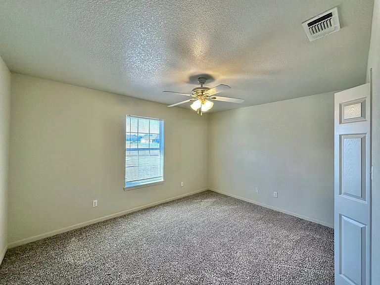 3806 Pecos Dr — Photo 11
