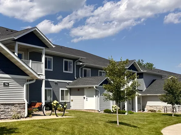 Peregrine Terrace, 798 Peregrine Cir #4, River Falls, WI 54022