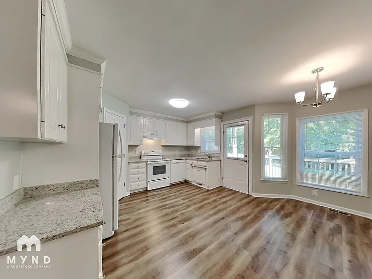 523 Rockvale Ct — Photo 5