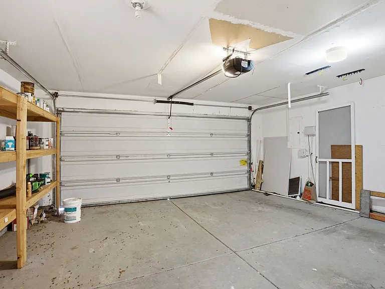 307 NW Angela Ln — Photo 25