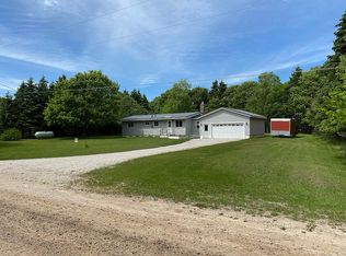 E 21670 Wilson St, Grand Marais, MI 49839