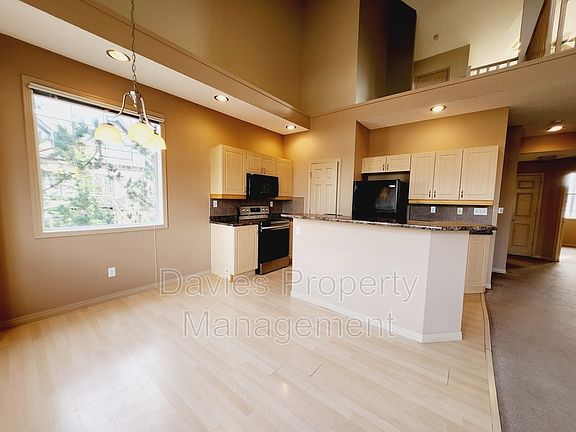 4th image of 4821 Terwillegar Cmn NW #39
