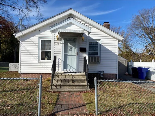 24 Ballou St, Pawtucket, RI 02860