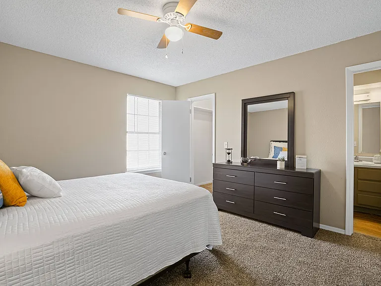 Diamond Crest Townhomes — Photo 12
