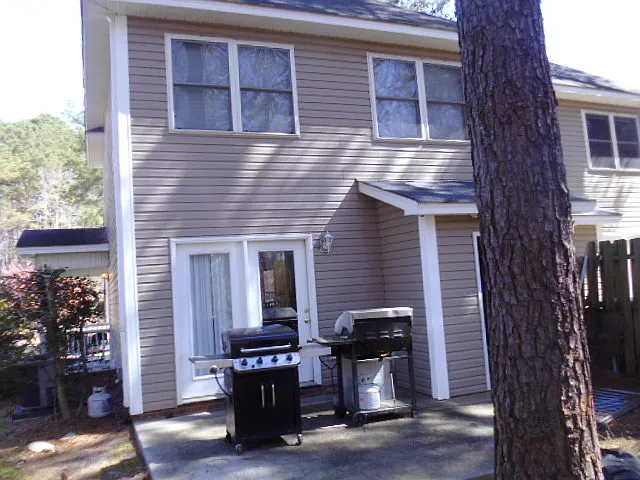 Building Photo - 109 Laura Ln #B