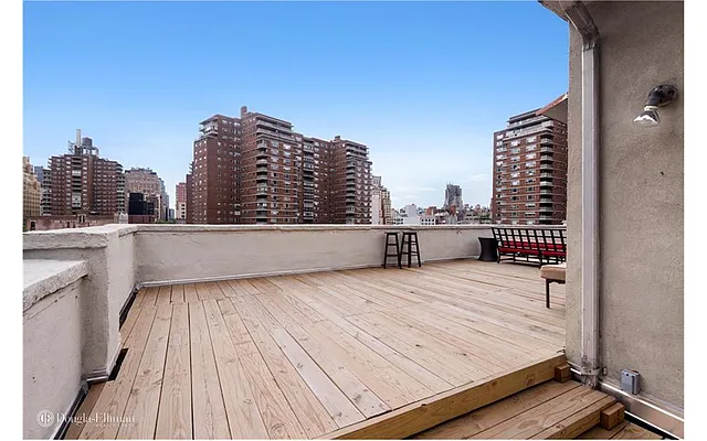 Rented by Douglas Elliman | media 22