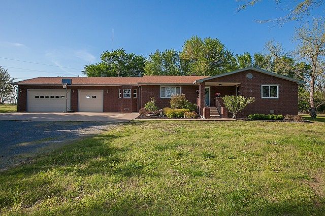 Cozy home off paved road/long drivway