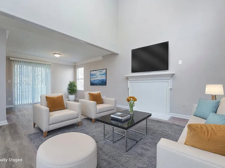 4955 Windsor Downs Ln — Photo 4