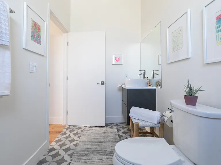 4543 Pickford St #1/4 — Photo 21