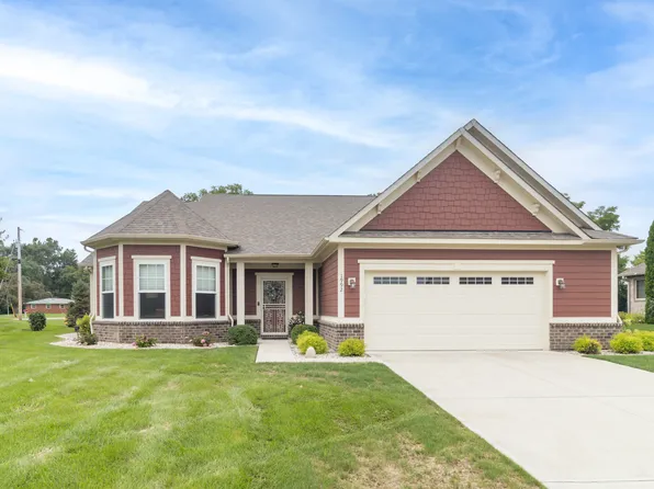 1992 S Sugar Gum Trl, Greenfield, IN 46140
