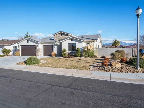 2816 Circle Dr, Santa Clara, UT 84765