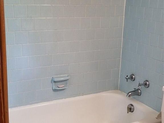 5th image of 421 Sierra Madre Dr APT B