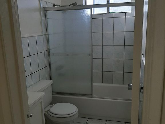 4th image of 2657 Muscatel Ave