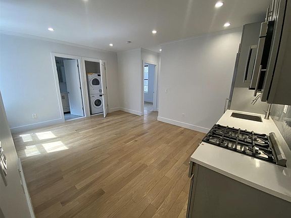 5th image of 273 S 2nd St APT 5B