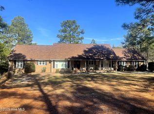 7 Buckhorn Rd, Foxfire Village, NC 27281