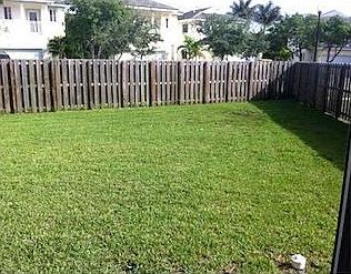 5th image of 337 NE 31st Ave