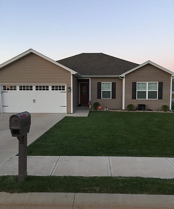 1st image of 272 Maple Hill Ct