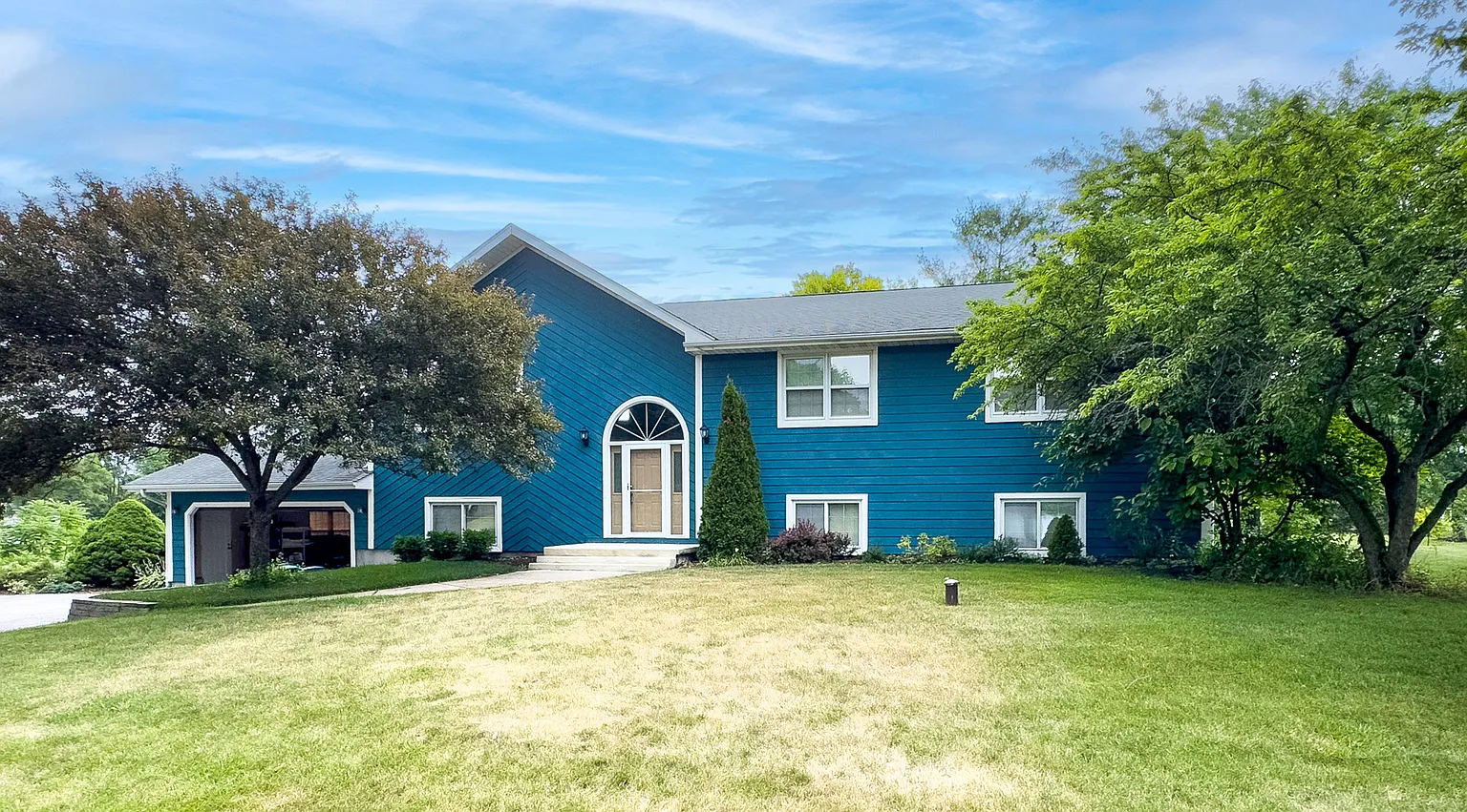 14N551 Bonnie Ln photo 1