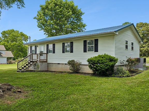 2nd image of 576 Tipps Rd