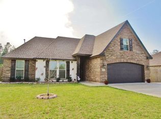 6655 Woodridge Dr, Lumberton, TX 77657