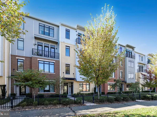 1018 Ribbon Limestone Ter SE, Leesburg, VA 20175