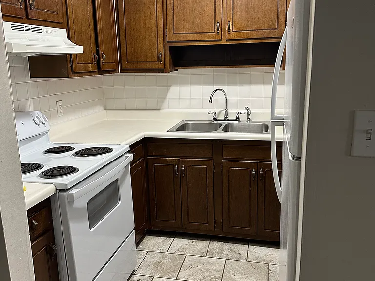 3015 Detroit St #1 — Photo 3