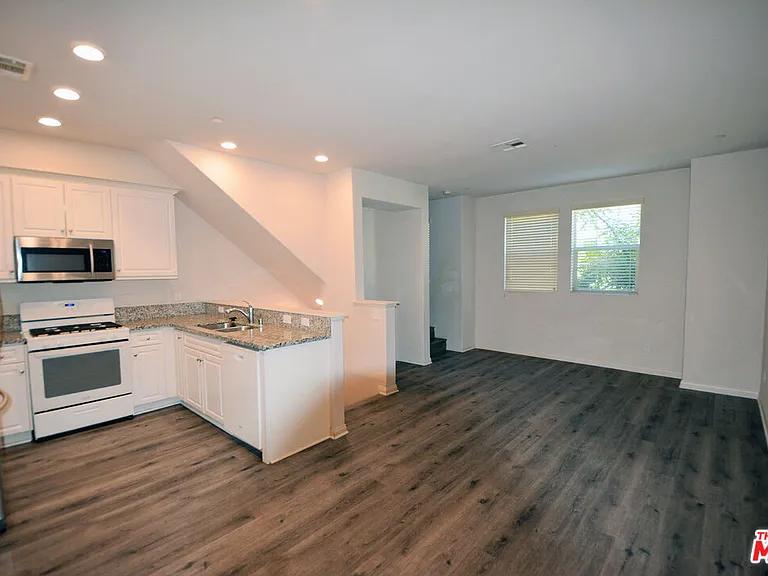 14107 W Birch Ln — Photo 6