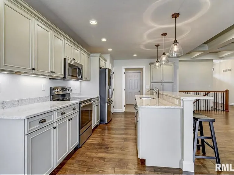 1811 Spartan Dr — Photo 6