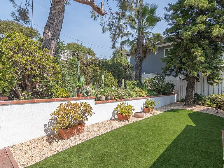 3884 Wawona St — Photo 2