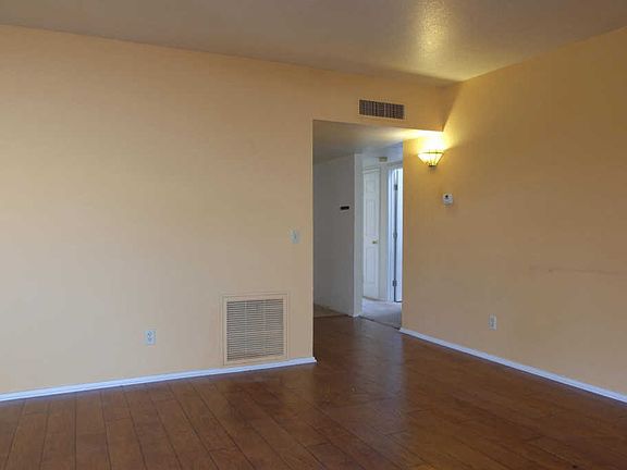 4th image of 620 W Calle De Las Lomitas