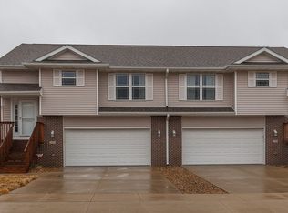 102 Watercress Rd, North Liberty, IA 52317