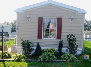 130 Downey Orchard Rd, Falling Waters, WV 25419