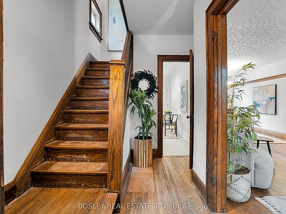 3rd image of 192 Belsize Dr
