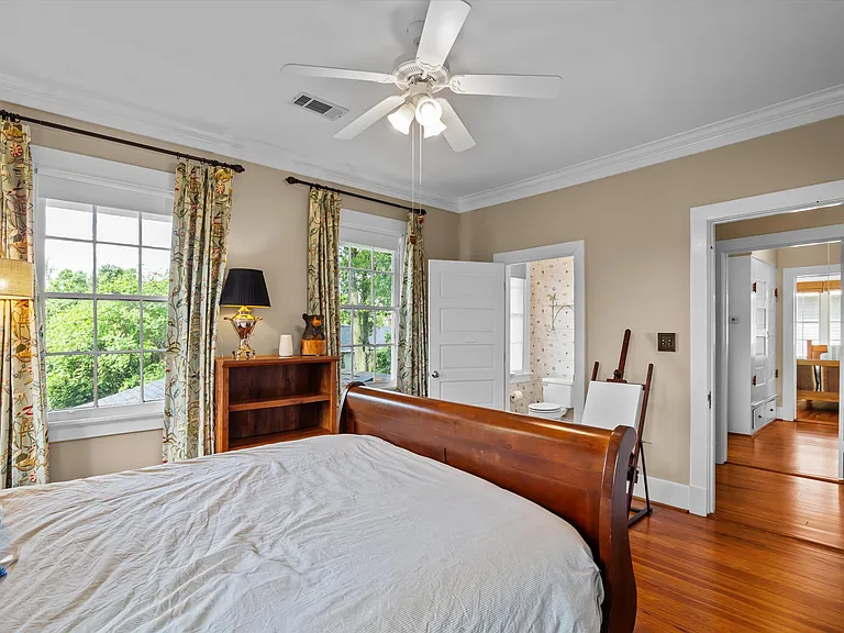 2509 Bellevue Ave — Photo 25