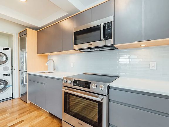 5th image of 111 Clarkson Ave APT 4A