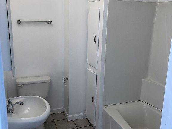4th image of 2024 Central Ave #1