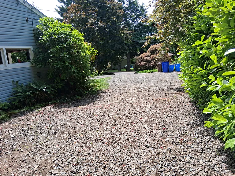 640 SE Williams Rd — Photo 3