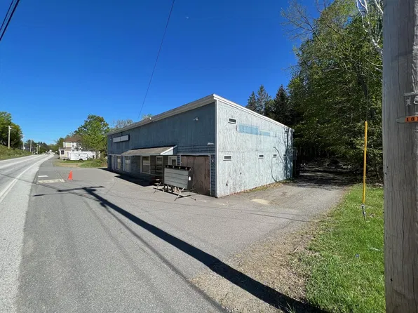 42 Elm St, Guilford, ME 04443