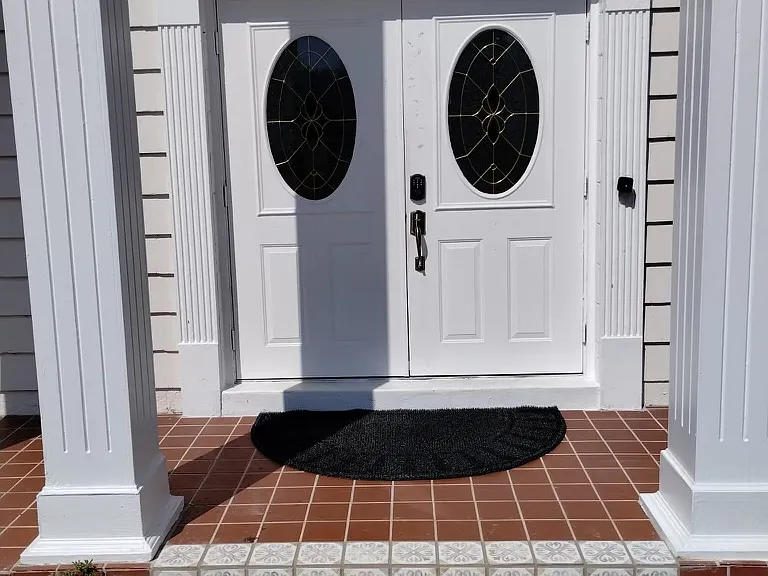 2320 Irlo Dr — Photo 2